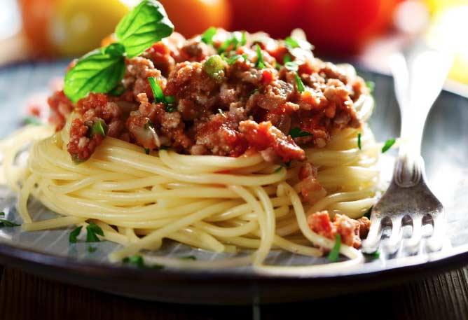 Рецепт: Спагетти «Болоньезе» в мультиварке | POLARIS